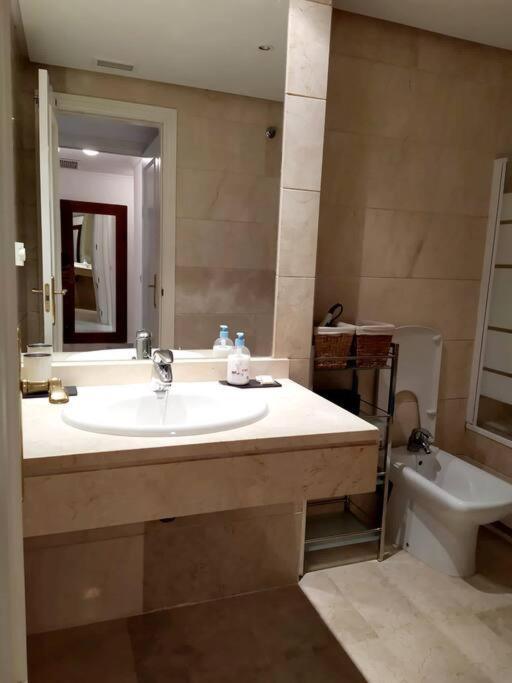 Apartamento Deluxe Puerto Banus Apartment Marbella Luaran gambar